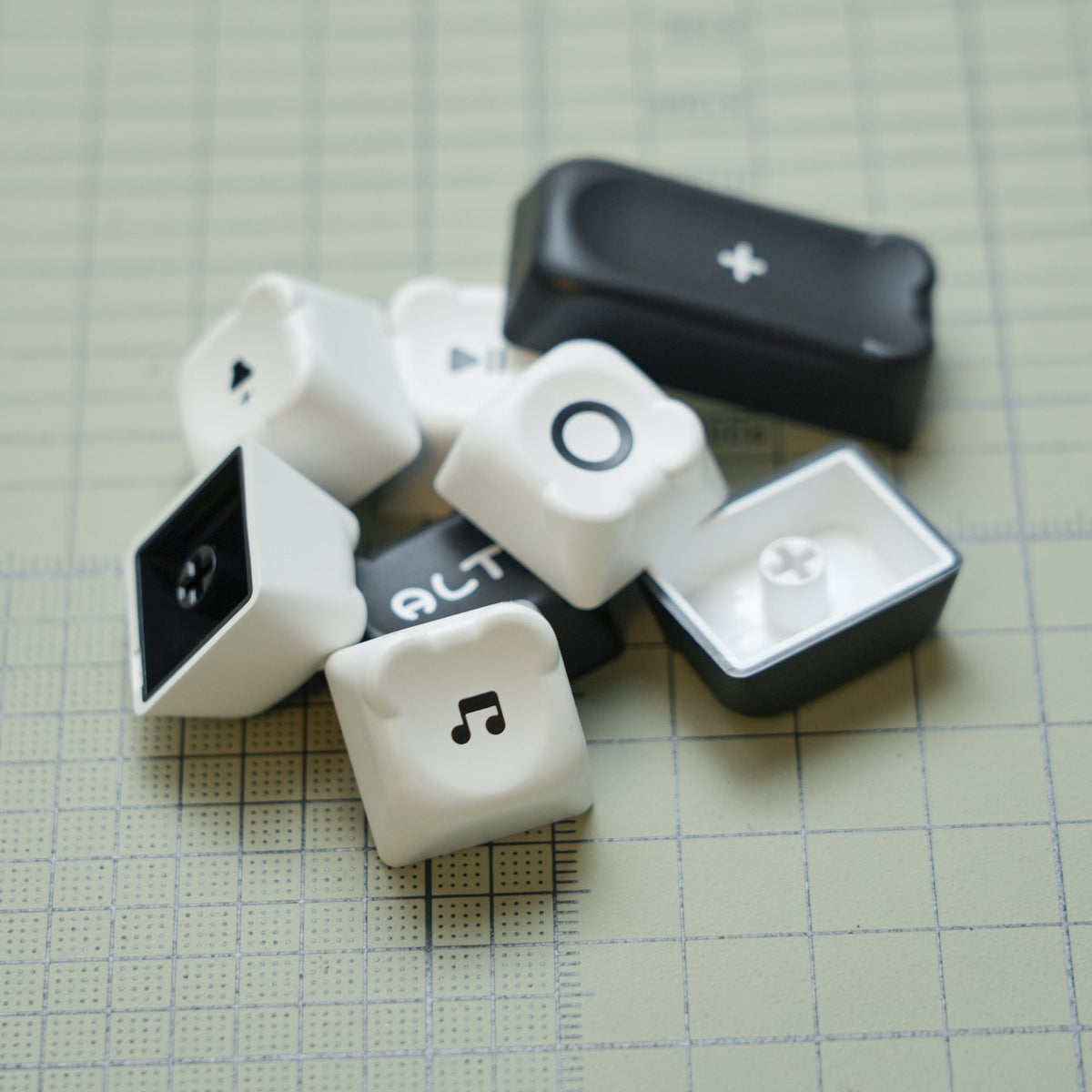 Womier Panda Bear 122 - Key KDA Profile Double - Shot PBT Keycap Set - Womier Keyboard